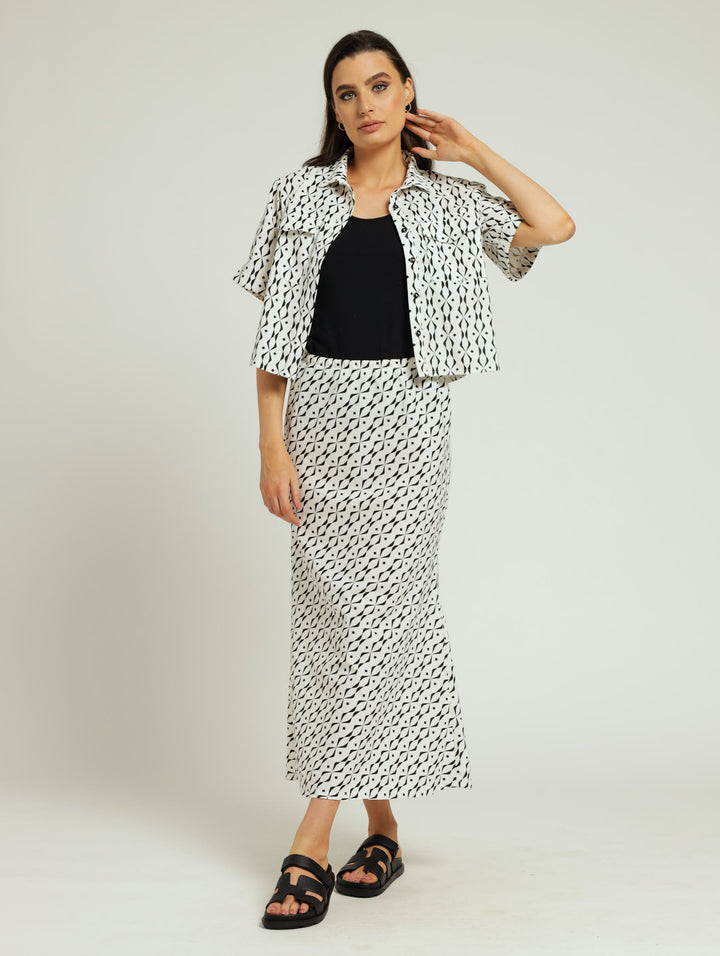 Pleated Bias Cut Linen Maxi Skirt - White/Black