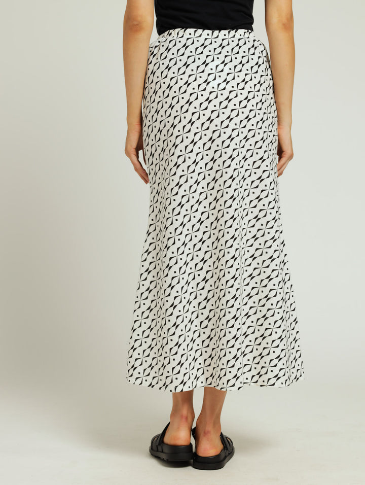 Pleated Bias Cut Linen Maxi Skirt - White/Black