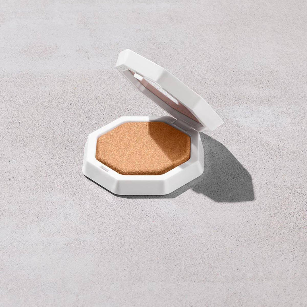 Demi'Glow Light-Diffusing Highlighter