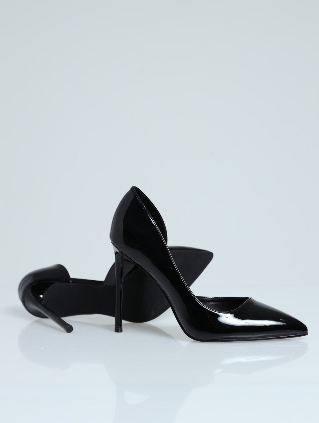 Mesmerize Stiletto Court Heel - Black