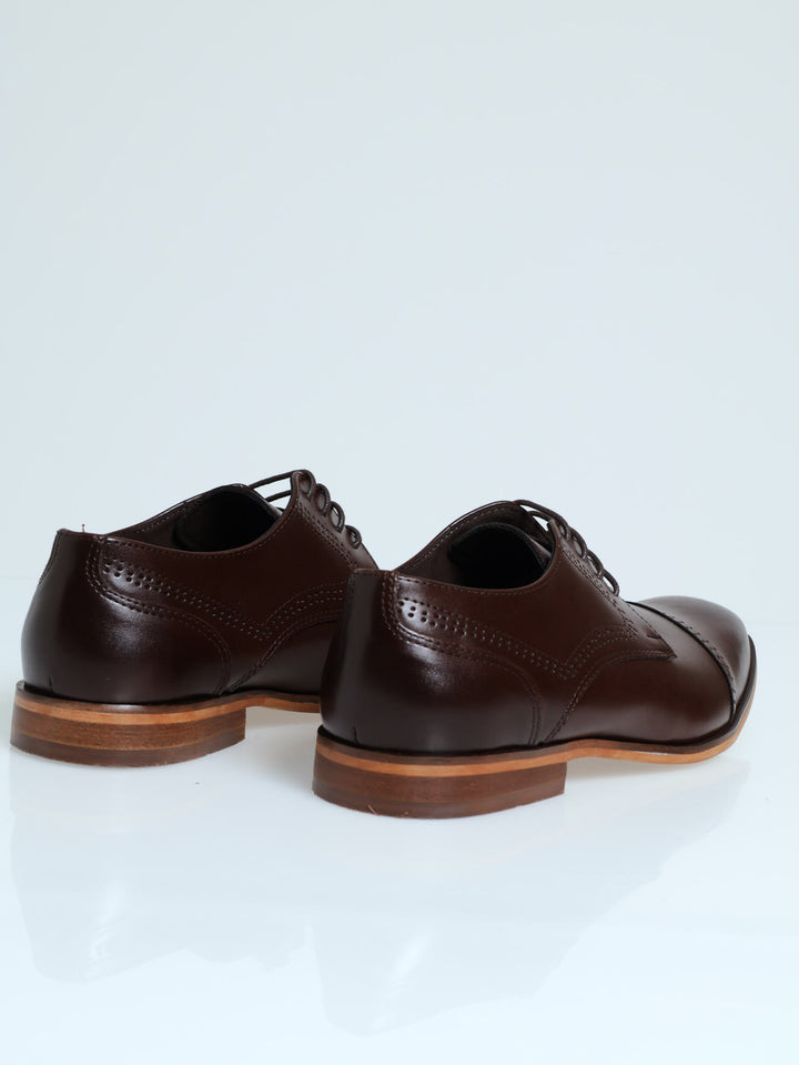 Lace Up Derby With Toe Cap And Stitching Detail - Chocolate