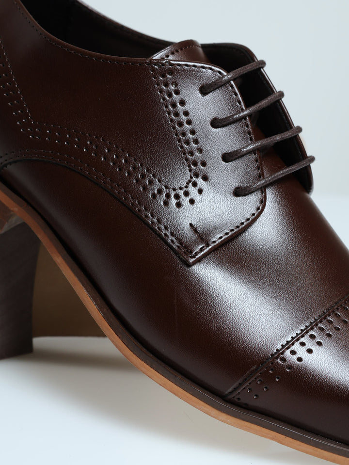 Lace Up Derby With Toe Cap And Stitching Detail - Chocolate