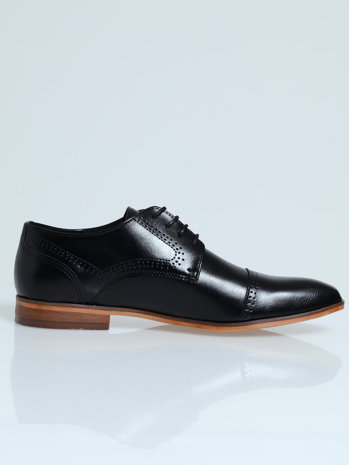 Lace Up Derby With Toe Cap And Stitching Detail - Black