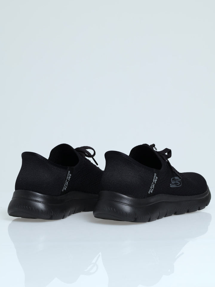 Summits Hands Free Slip On - Black