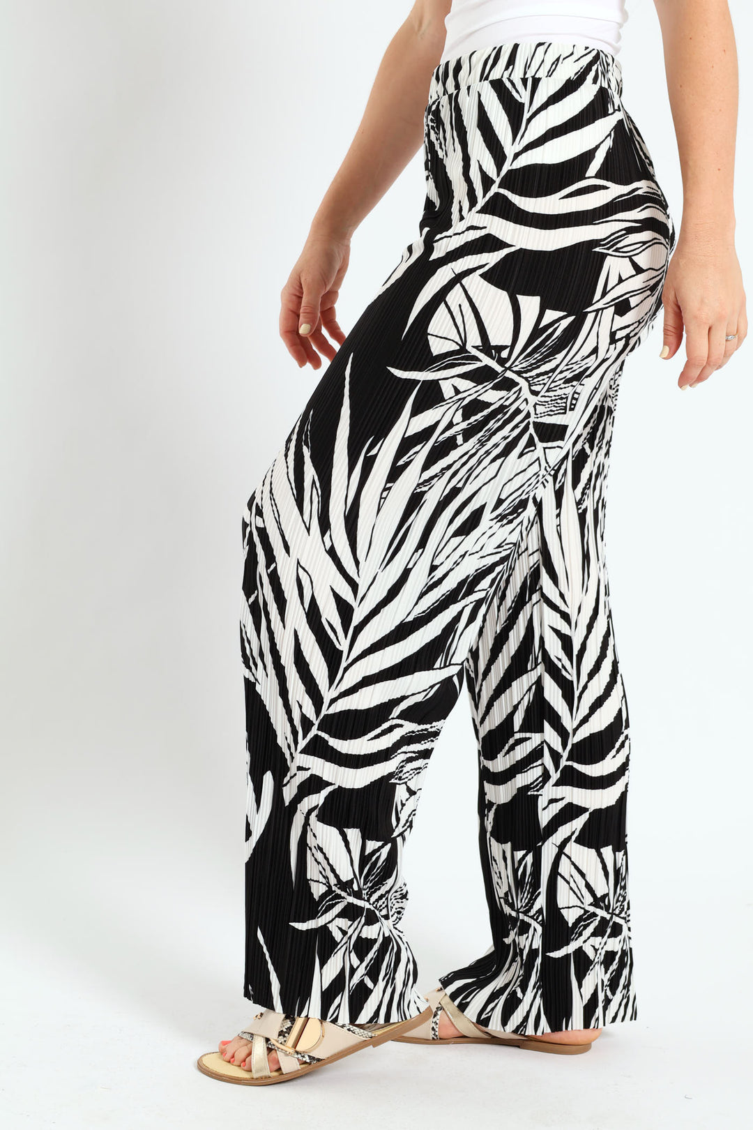 Wide Leg Plisse Pant - Black/White