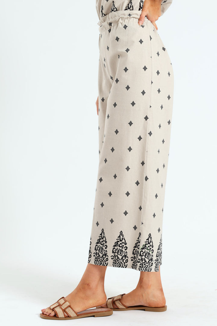 Pullon Capri Pants With Border - Beige/Black