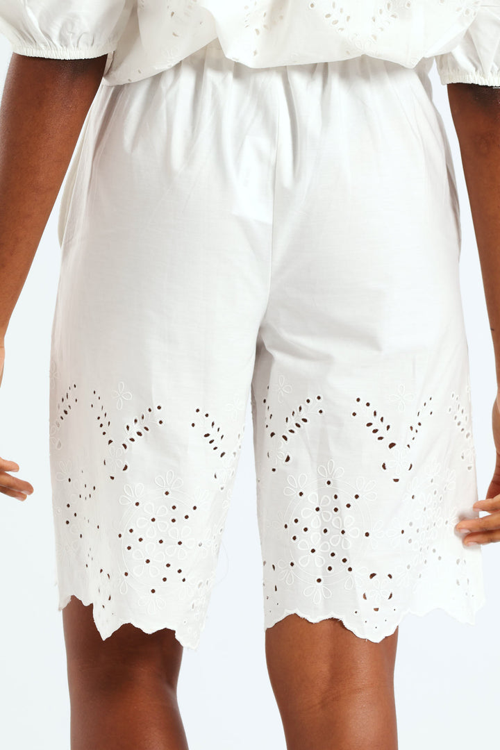 Pull On Flat Front Bermuda Shorts With Anglaise Hem - White