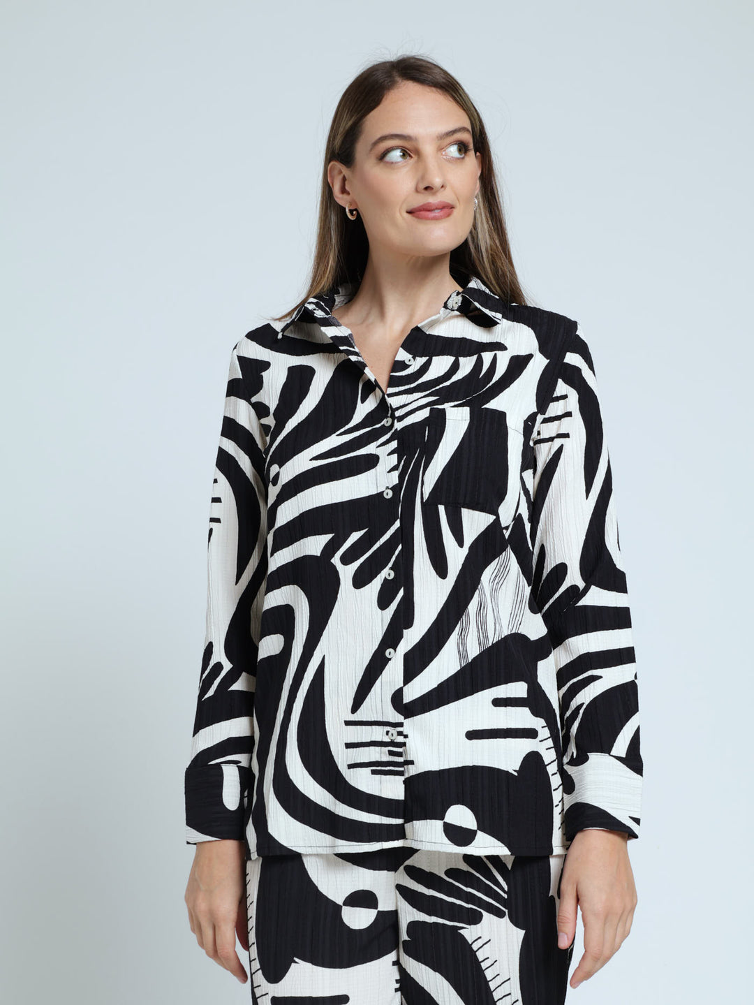 Textured Plisse Shirt - Black/White