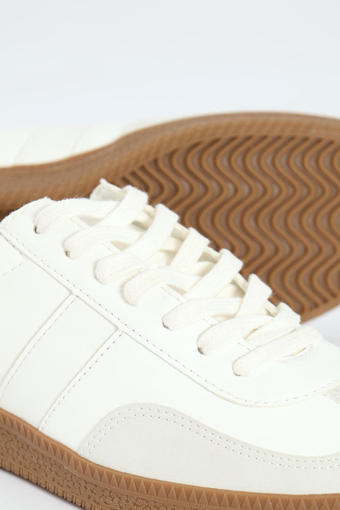 Impalla Gum Sole Flat Sneaker - White/Grey