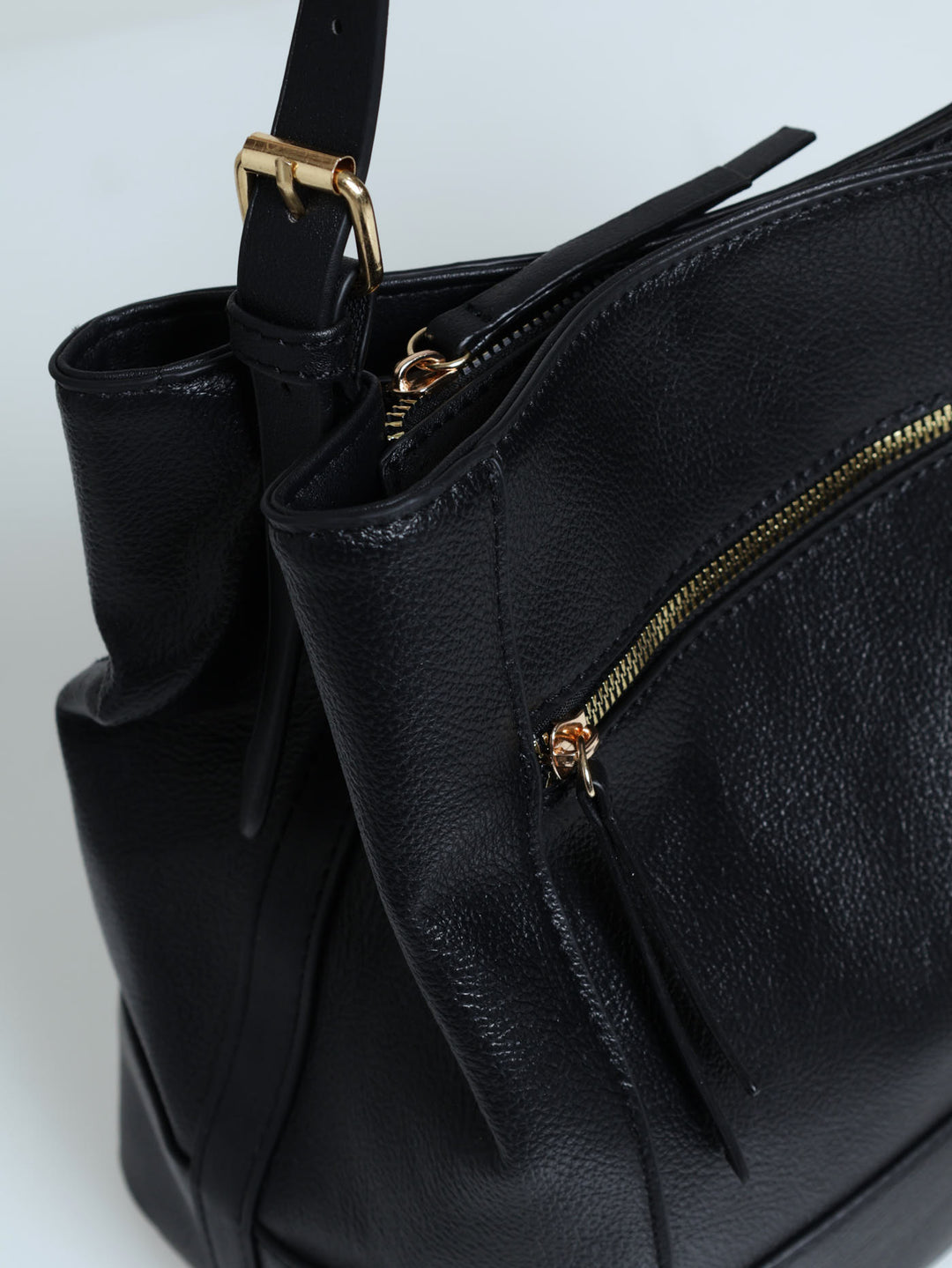 Front Zip Bucket Bag - Black