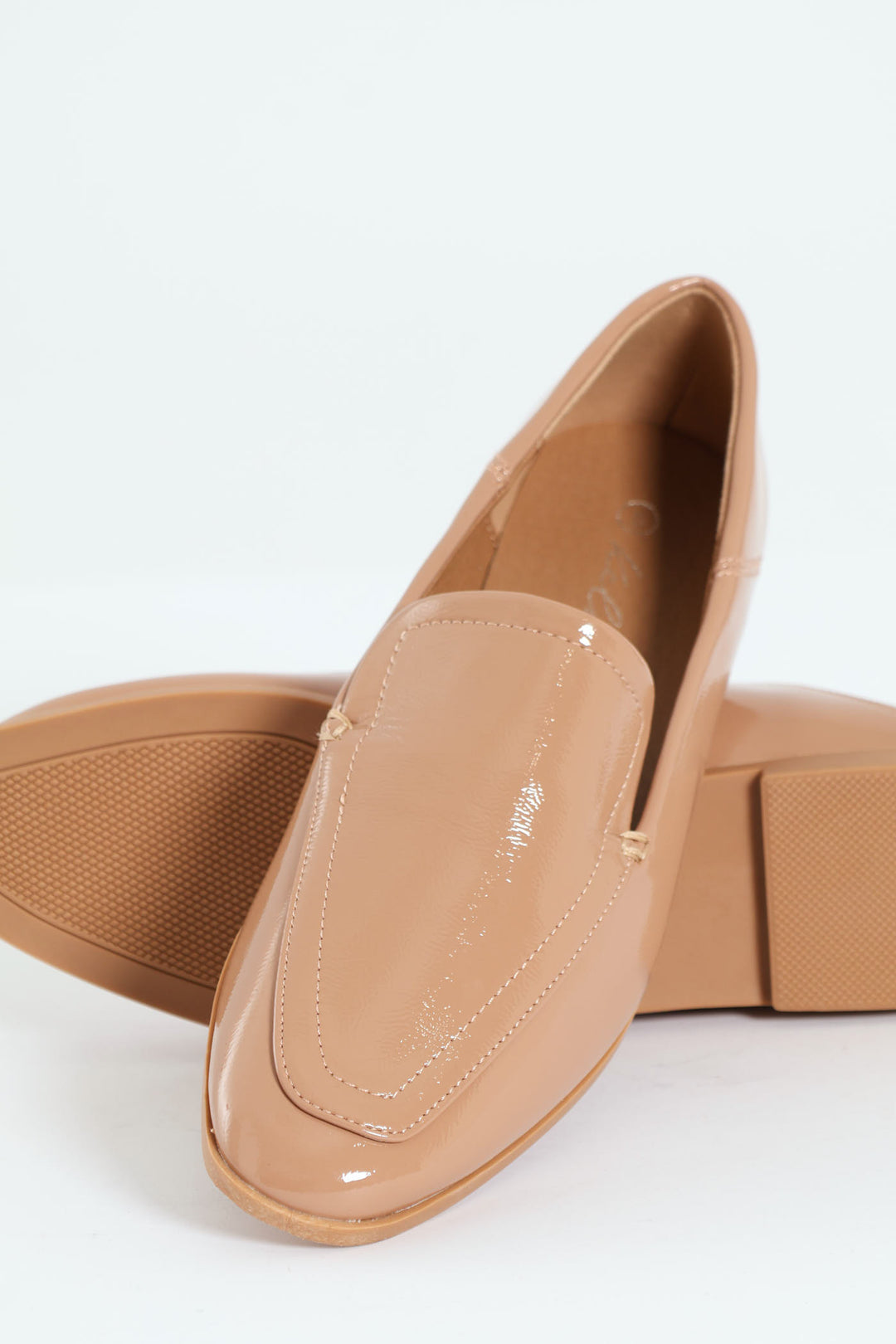 Crinkle Patent Plain Loafer - Natural