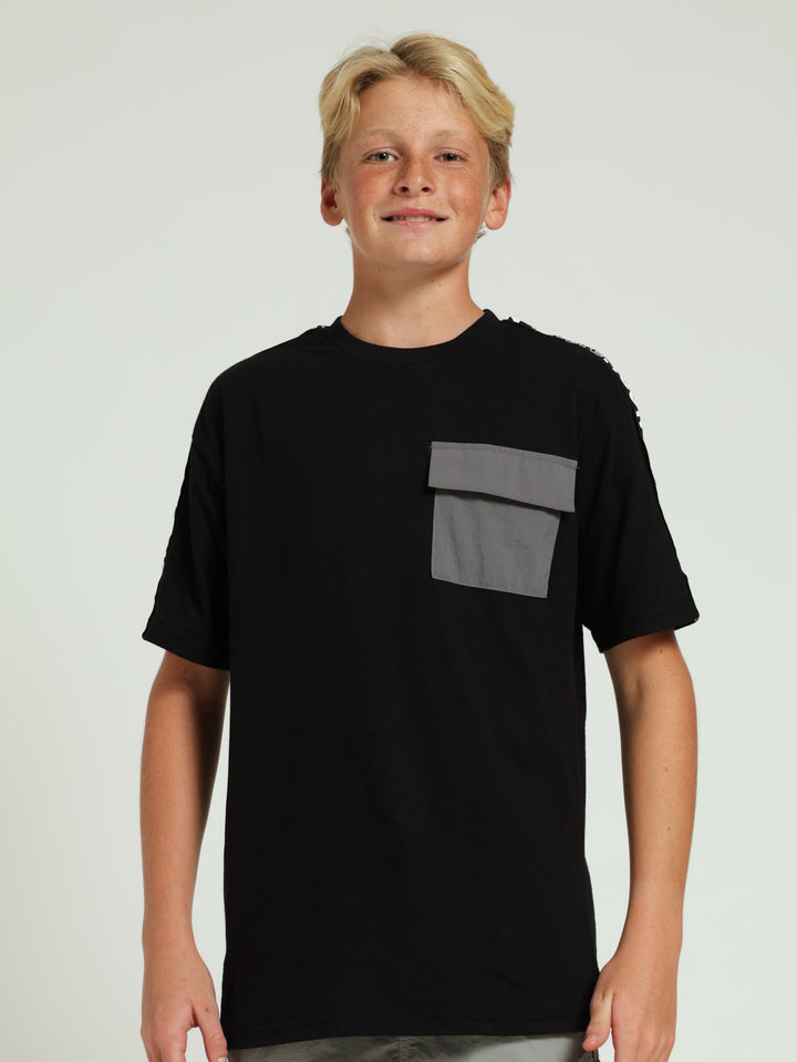 Boys Back Print Pocket Tee - Black