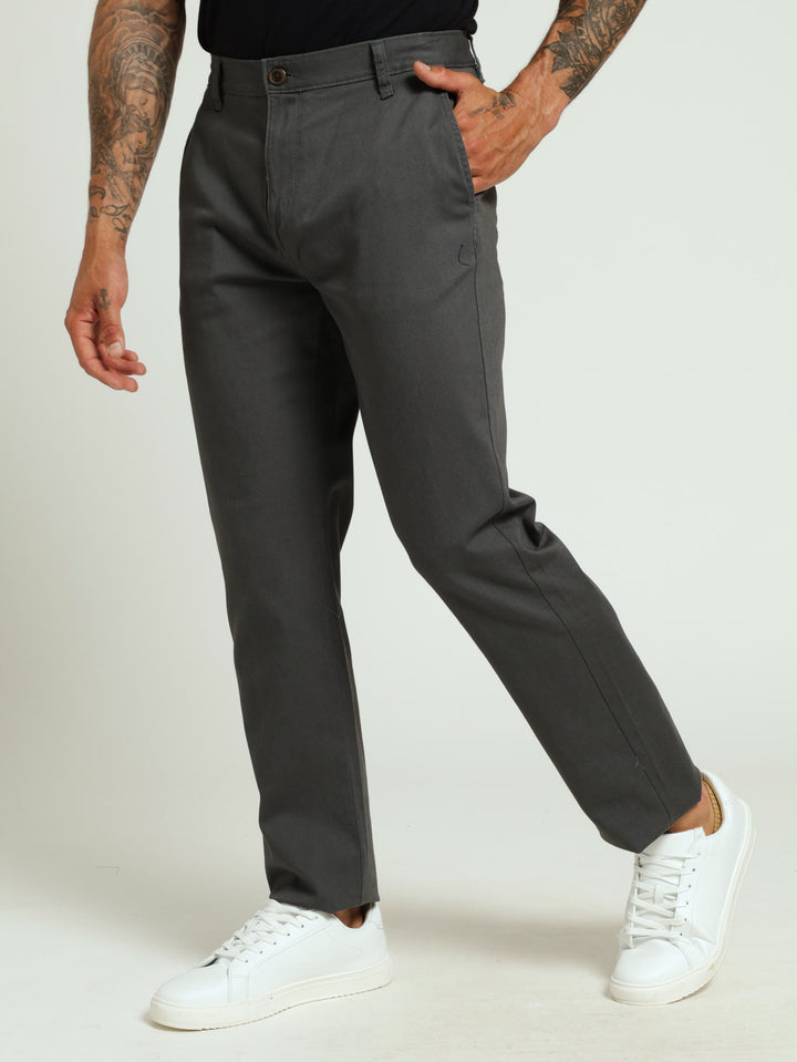 Basic Fit Chino - Grey