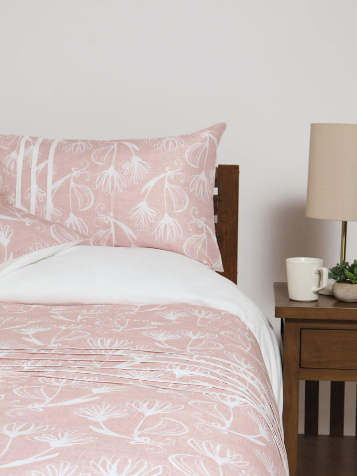 Cashmere Floral Pleated Duvet - Blush