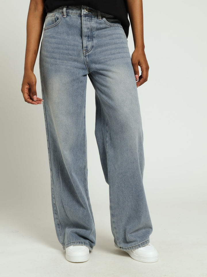 Regular Rise Baggy Jean - Light Wash/Peach