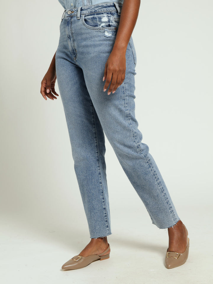 High Rise Mom Jean - Light Wash