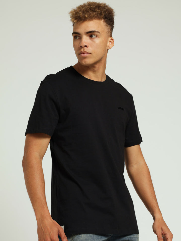 SLIM CORE TEE - BLACK