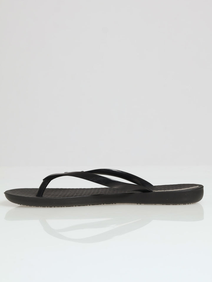 Wave Thong Sandal - Black