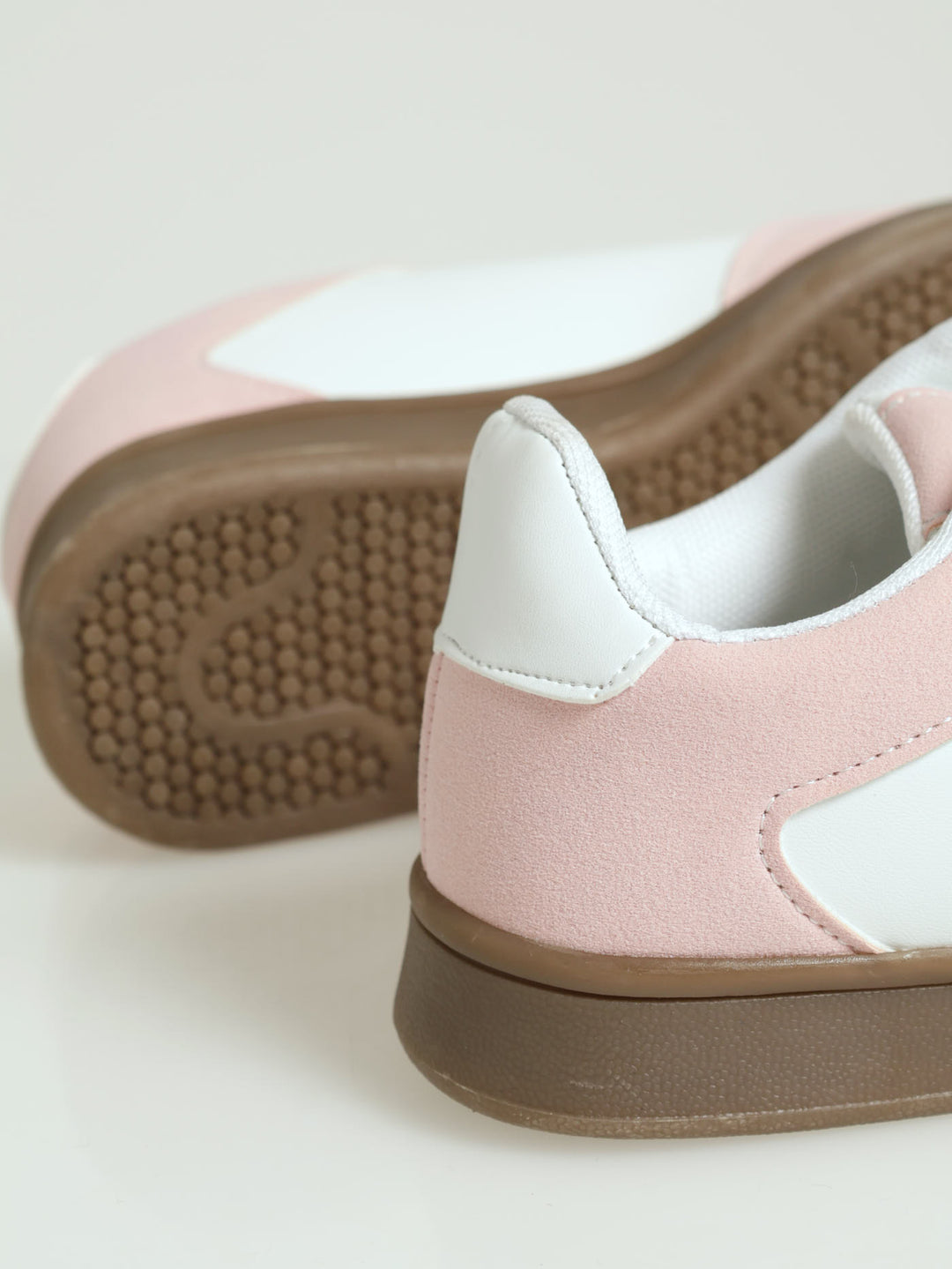 Girls Gum Sole Sneaker - Pink