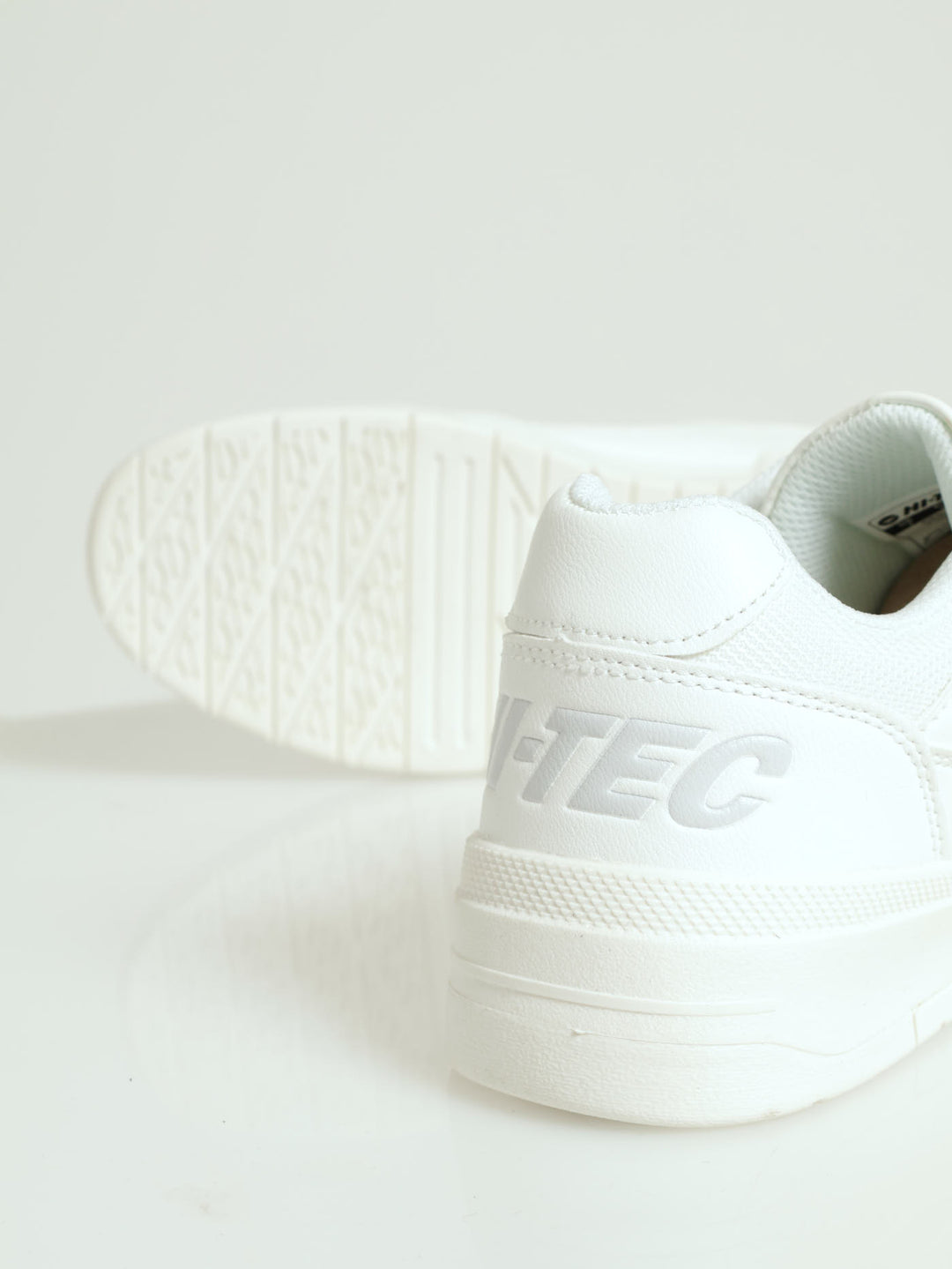 Freeline Sneaker - White