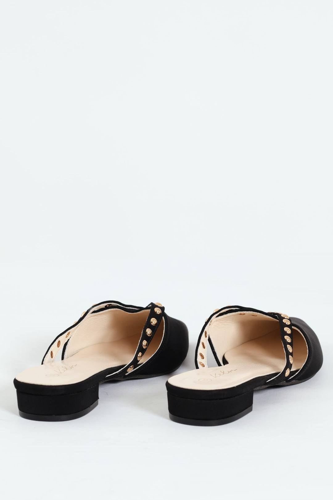 V Cut Pearl Push In Pointy Pump - Black