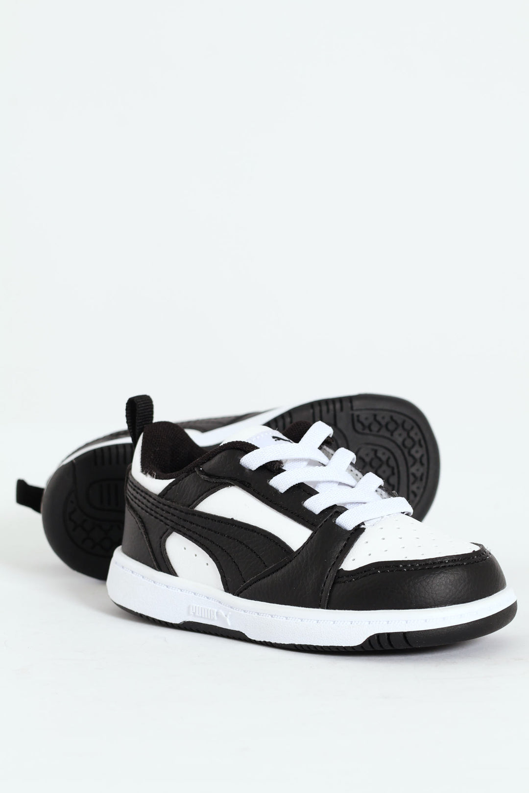 Pre-Boys Rebound V6 Lo Ac Sneaker - White