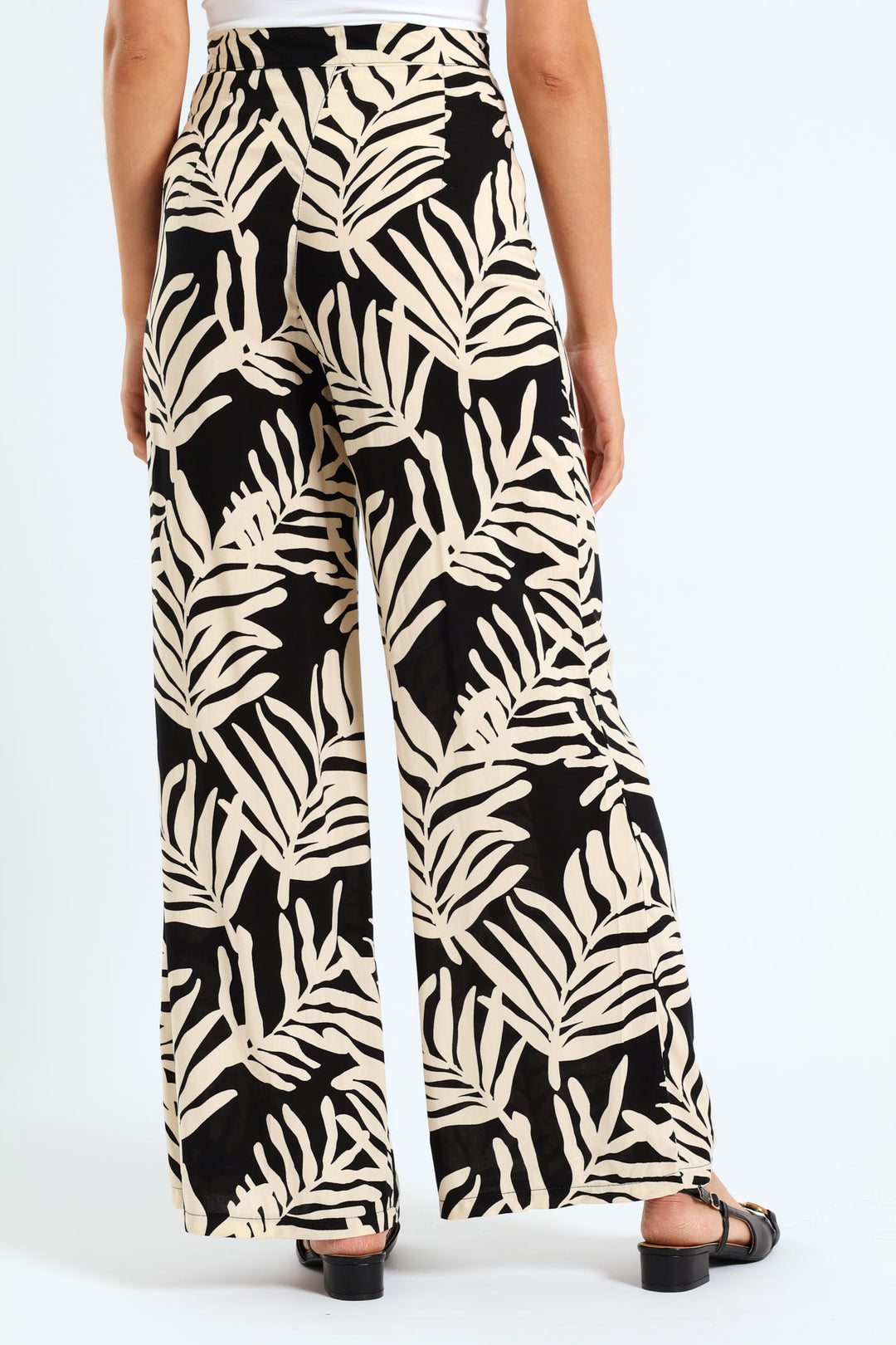 Pull-On Wideleg Leaf Print Pants - Black/Cream