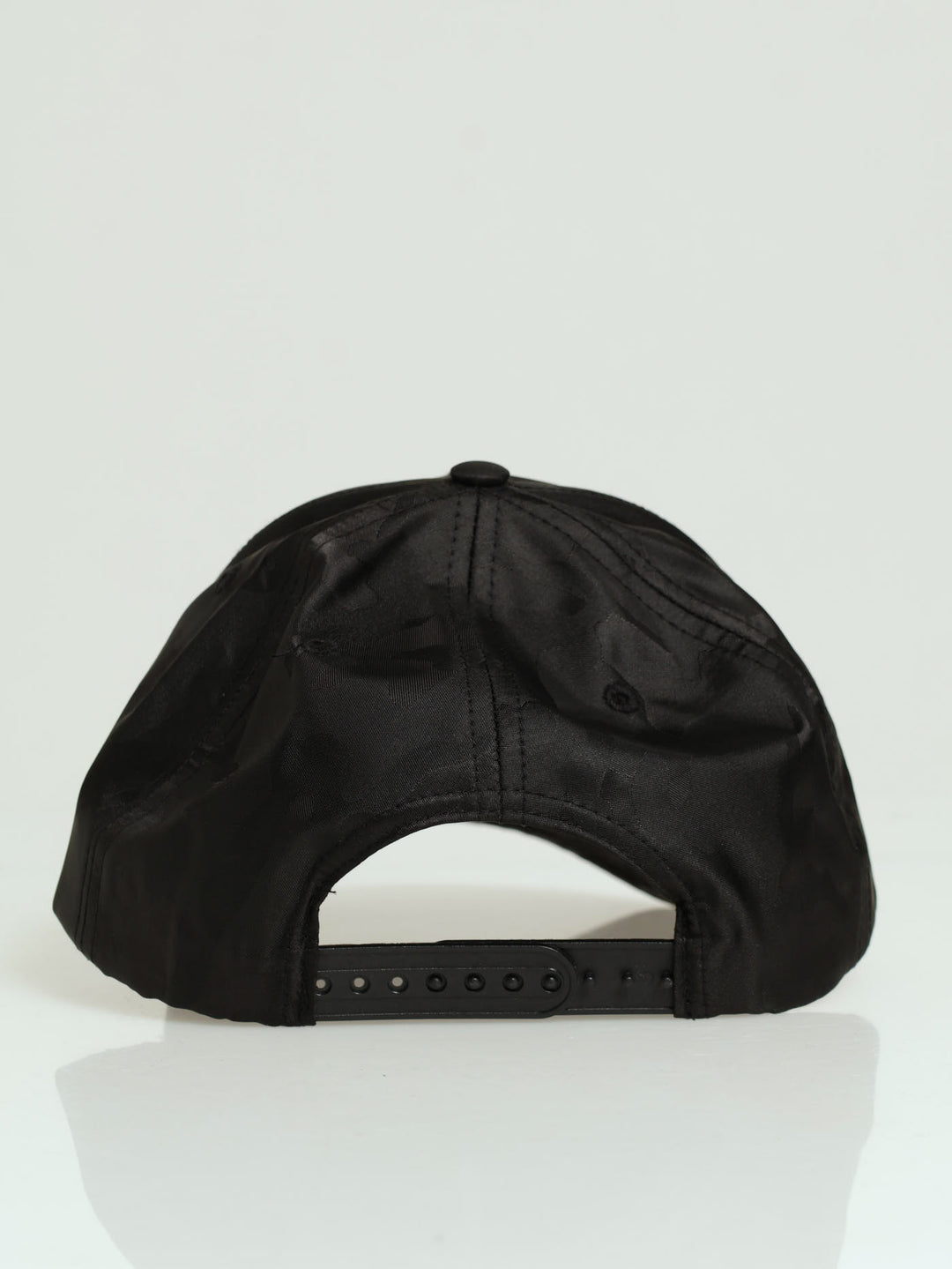 Pre-Shaped Cap - Black