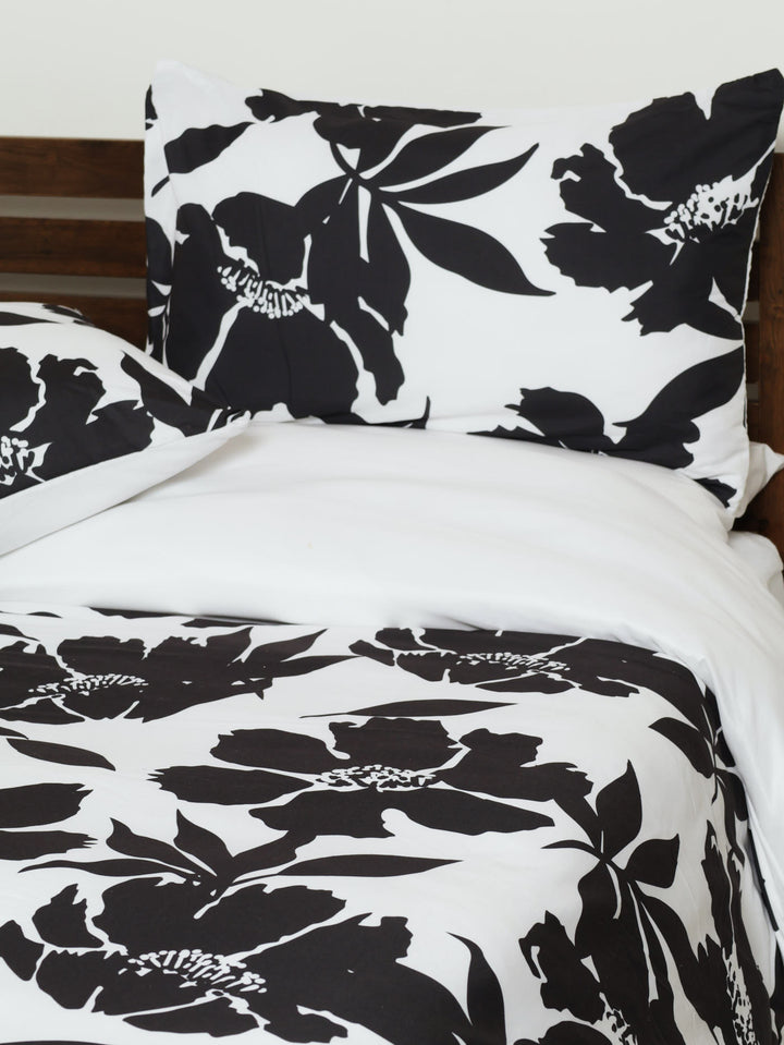 Floral Duvet - Black