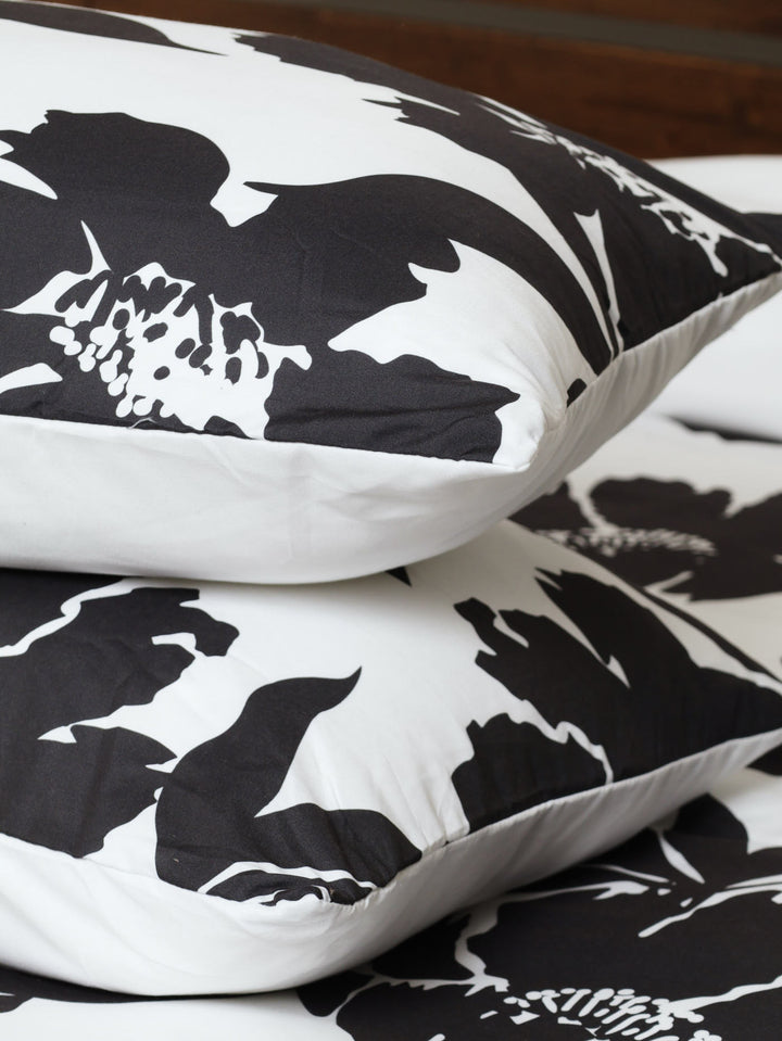 Floral Duvet - Black