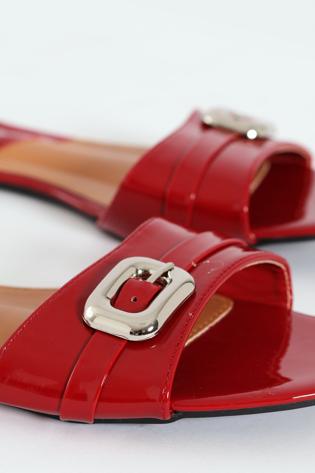 Square Toe Mule With Moudled Buckle Detail - Red