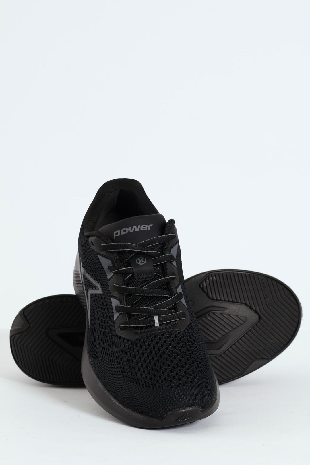 Xorise Plus 100 Engineered Mesh Trainer - Black