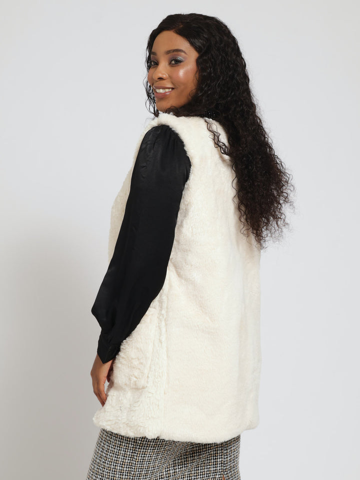 Fur Gilet Jacket With Patch Pockets - Vanilla