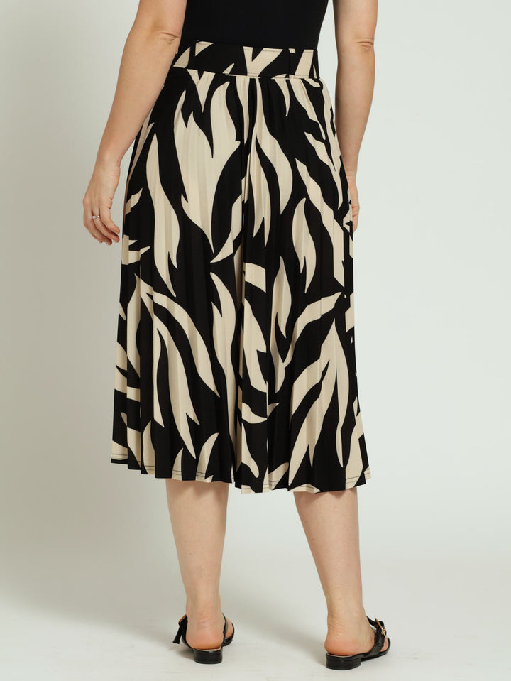 Belted Pleated Skirt - Black/Cream