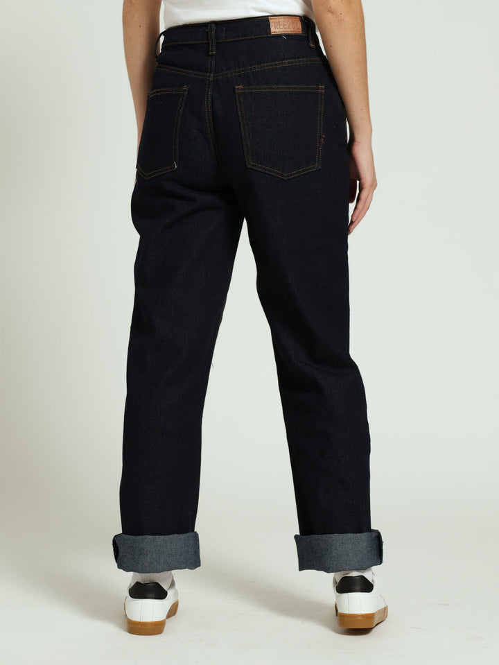 Regular Rise Straightleg Jean - Ink