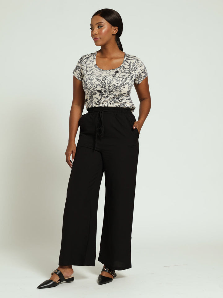 Pull-On Wideleg Capri Pants With Tie - Black