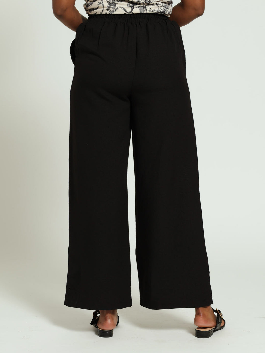 Pull-On Wideleg Capri Pants With Tie - Black