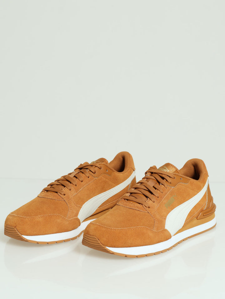 Runner V4 Sneaker - Tan