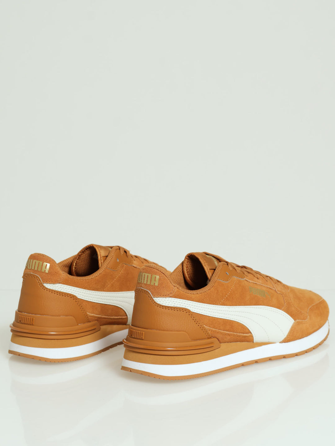 Runner V4 Sneaker - Tan