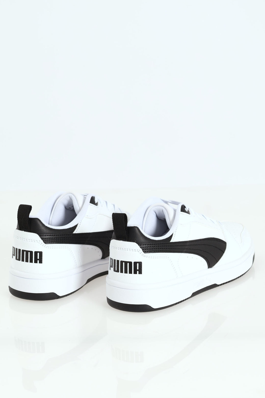 Mens Rebound V6 Lo Chunky Closed Toe Lace Up Sneaker - Black/White