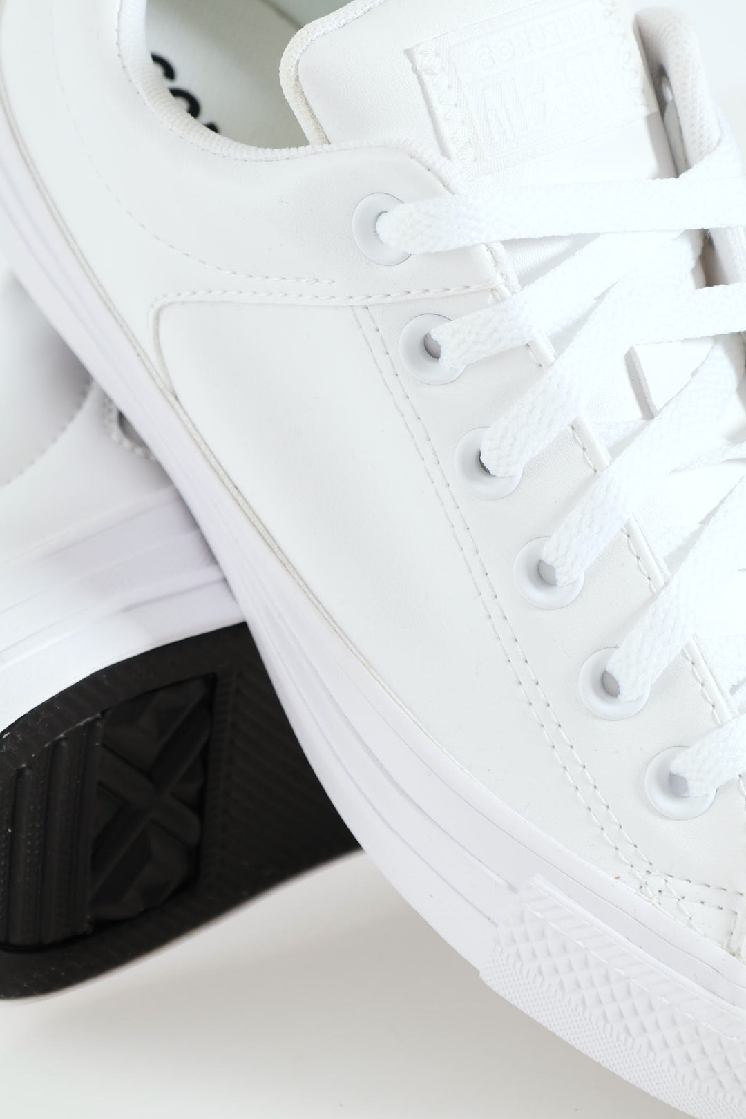 All Star Chuck Taylor High Street Ox Sneaker - White