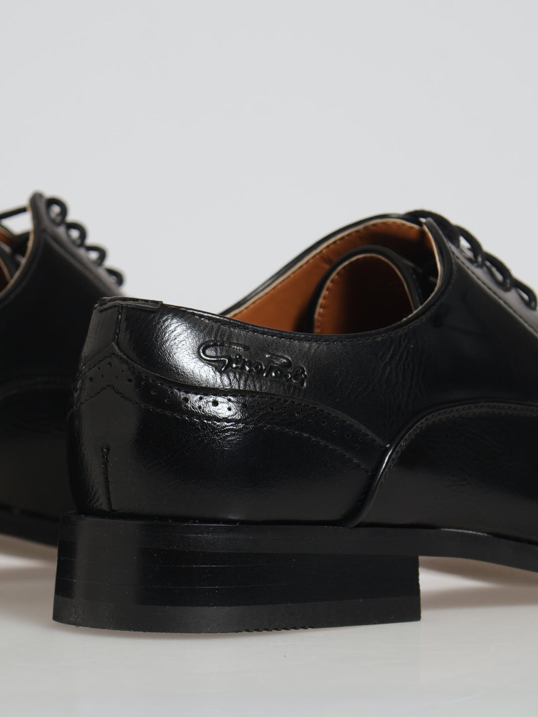 Toe Pin Punch Pattern Lace Up Oxford Shoe - Black