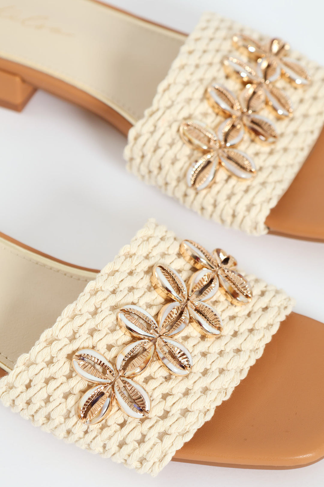 Crochet & Sea Shells Mule Sandal - Natural