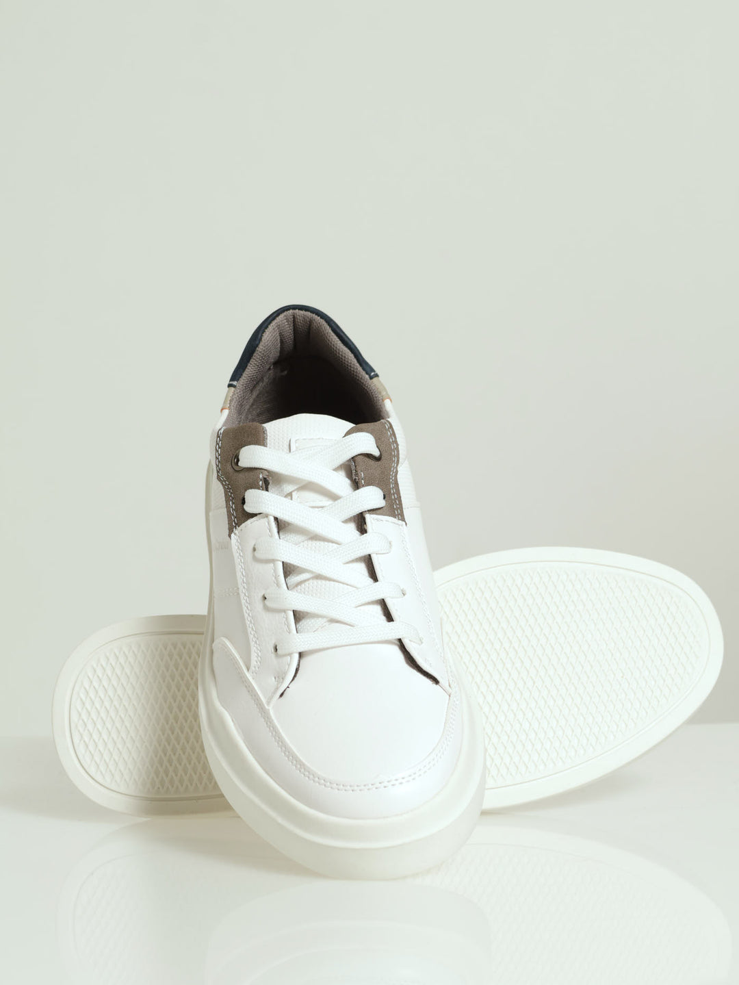 Panelled Back Quarter Lace Up Sneaker - White