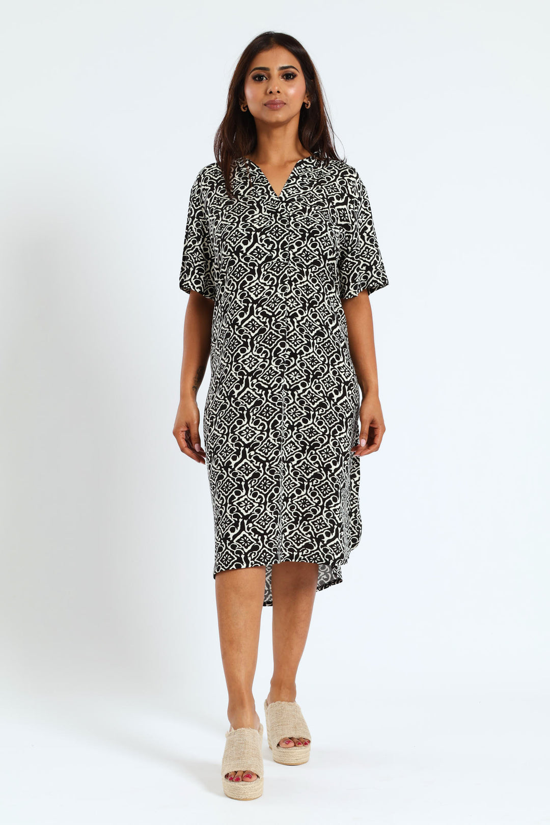 Mandarin Printed Shift Dress - Black/White