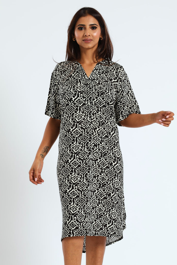 Mandarin Printed Shift Dress - Black/White