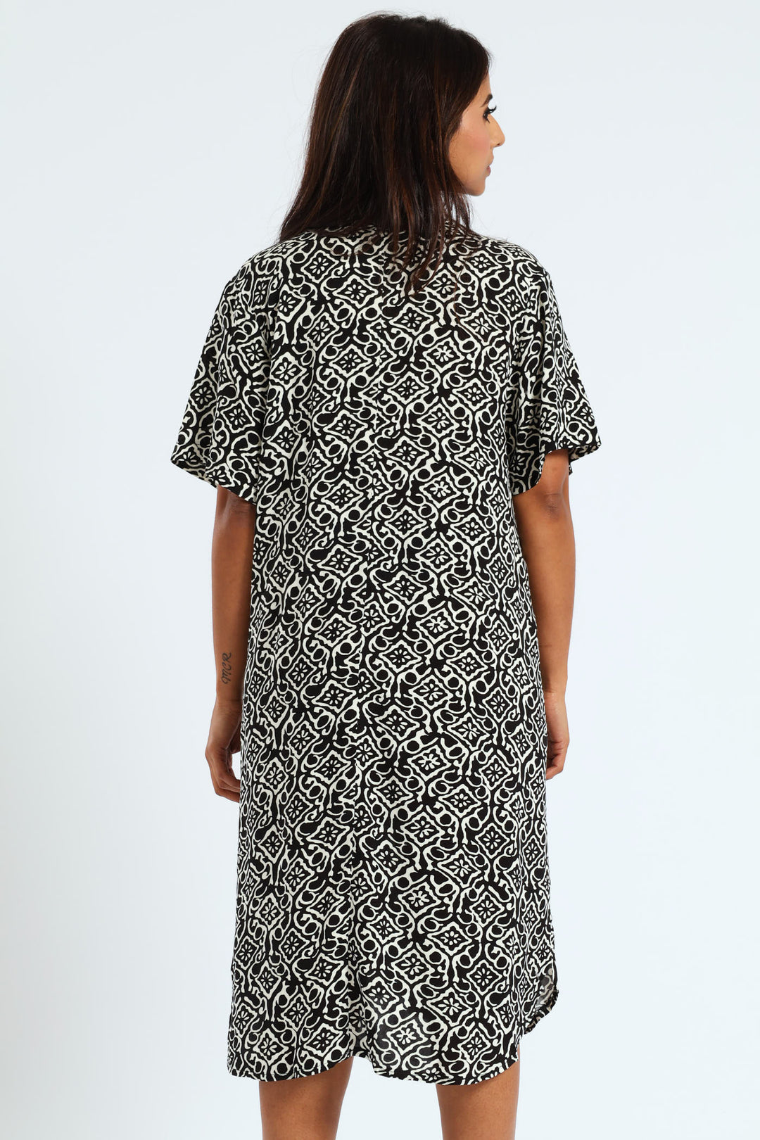 Mandarin Printed Shift Dress - Black/White