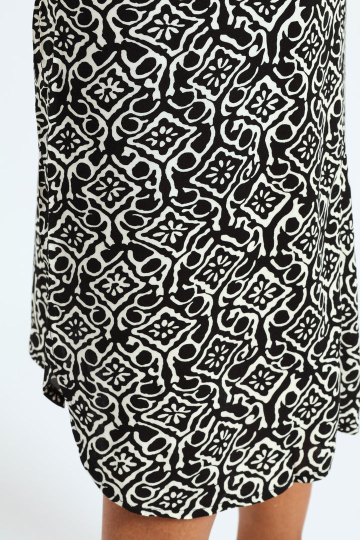 Mandarin Printed Shift Dress - Black/White