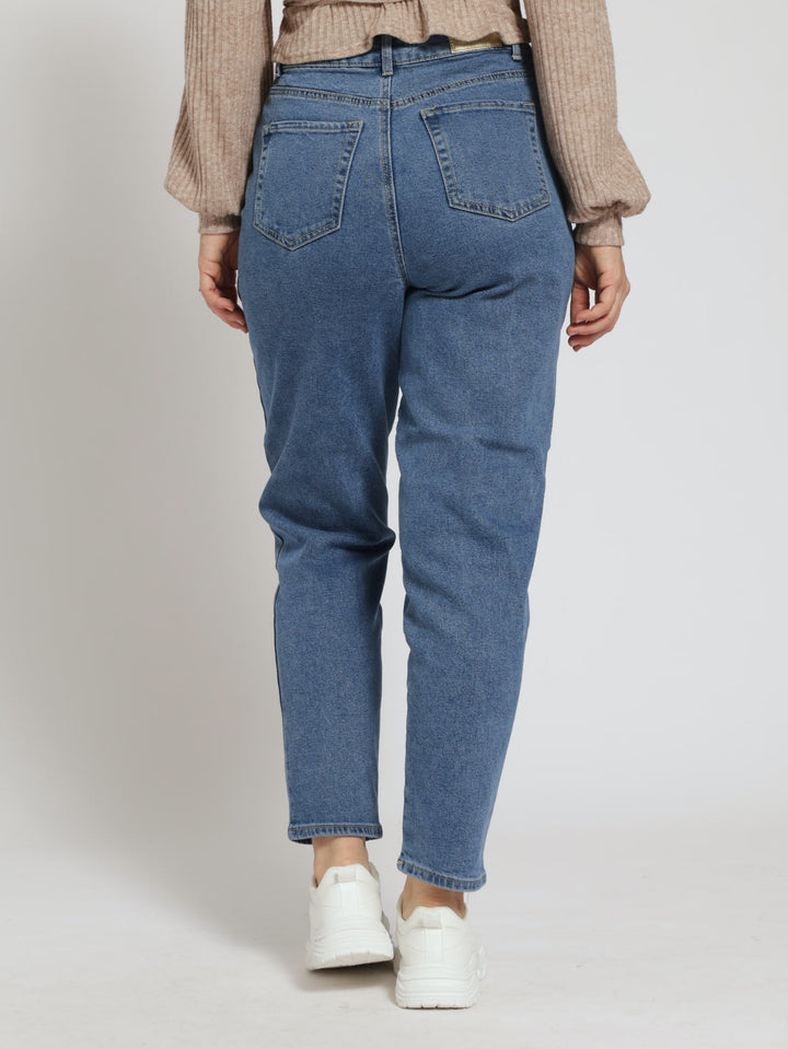 Pearl Mom Jean - Salty Mid Wash