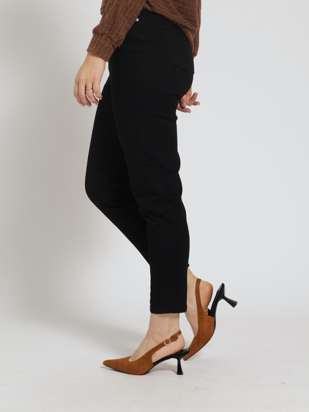 Hi Waist Super Soft Mom Jean - Black